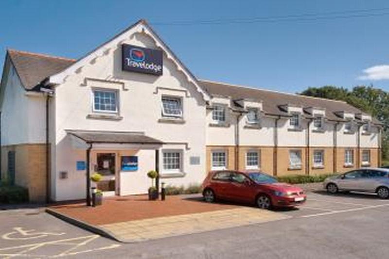 Travelodge Cardiff Airport Barry Eksteriør billede